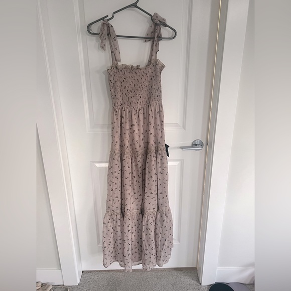 Lulu’s blooming perfection dress - brand new with tags - Picture 2 of 4